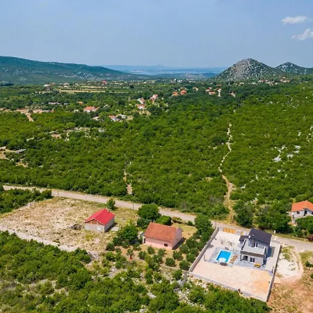 Vila Modern With Private Pool Stankovci (Zadar)