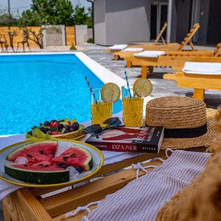 Modern With Private Pool Vila Stankovci (Zadar)