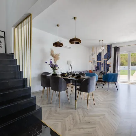 Vila Modern With Private Pool Stankovci (Zadar)