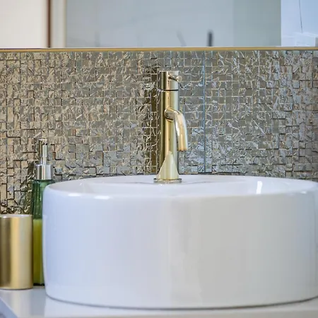 Modern With Private Pool 别墅 *