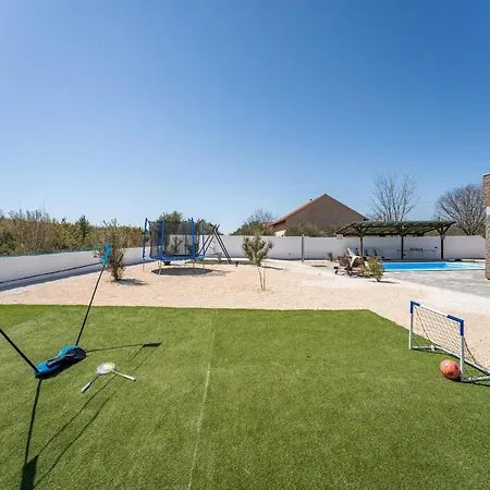 Modern With Private Pool